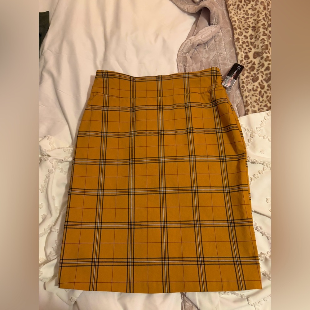 SOHO plaid pencil skirt.